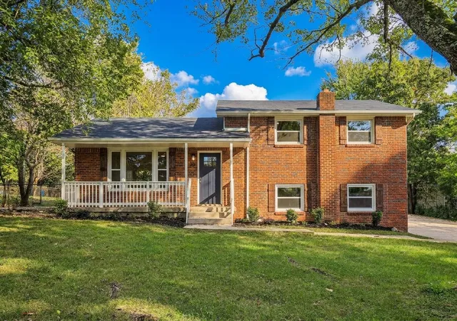 Photo 1 of Single family home for sale at 310 Rue Le Mans Dr, Clarksville, TN 37042 | MLS# 3621731 | Listing updated on 2026-10-23