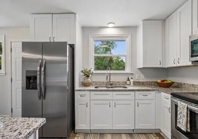 Photo 3 of Single family home for sale at 310 Rue Le Mans Dr, Clarksville, TN 37042 | MLS# 3621731 | Listing updated on 2026-10-23
