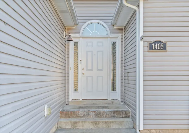 Photo 2 of Single family home for sale at 1405 Mutual Dr, Clarksville, TN 37042 | MLS# 3621683 | Listing updated on 2026-10-27