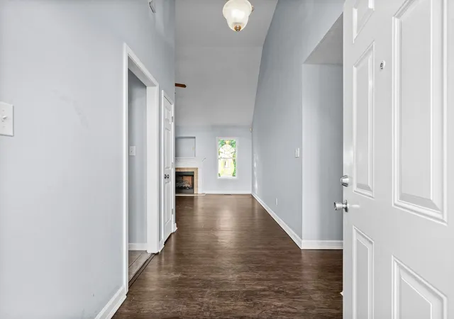Photo 3 of Single family home for sale at 1405 Mutual Dr, Clarksville, TN 37042 | MLS# 3621683 | Listing updated on 2026-10-27
