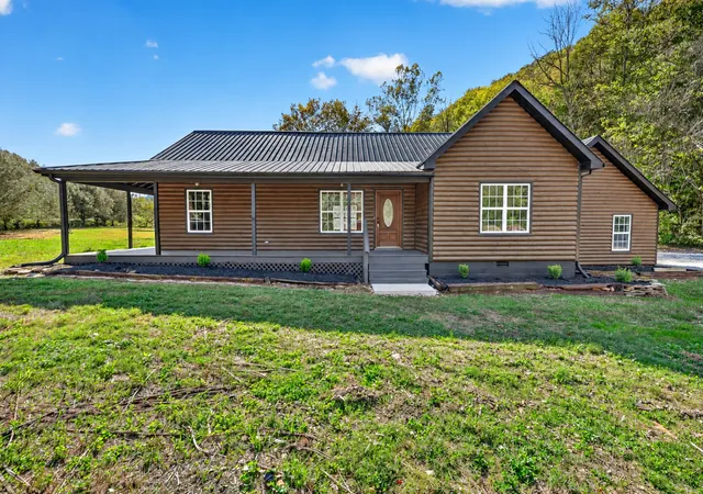 Single family home for sale at 6630 Burt Burgen Rd, Bradyville, TN 37026 | MLS# 3621963