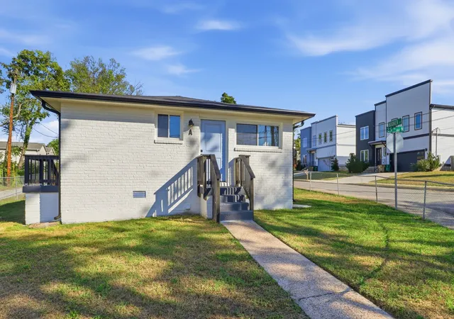Townhouse for sale at 2424 Booker St, Nashville, TN 37208 | MLS# 3621010