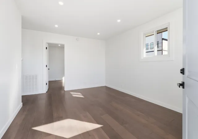 Photo 3 of Townhouse for sale at 2424 Booker St, Nashville, TN 37208 | MLS# 3621010 | Listing updated on 2026-10-24