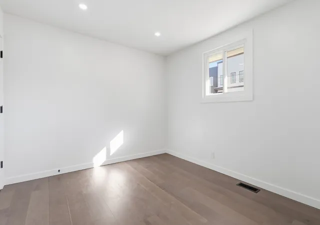 Photo 4 of Townhouse for sale at 2424 Booker St, Nashville, TN 37208 | MLS# 3621010 | Listing updated on 2026-10-24