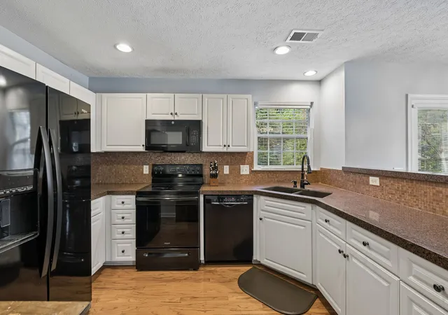 Photo 2 of Single family home for sale at 3028 Harbor Lights Dr, Nashville, TN 37217 | MLS# 3621813 | Listing updated on 2026-10-29