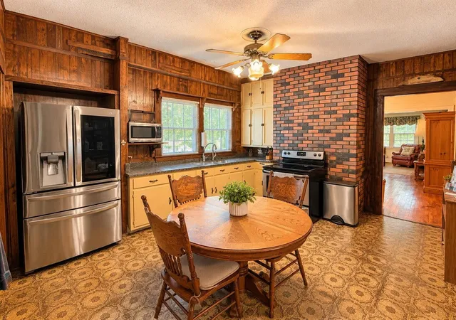Photo 1 of Single family home for sale at 525 Hedgewood Dr, Chattanooga, TN 37405 | MLS# 3621049 | Listing updated on 2026-10-16