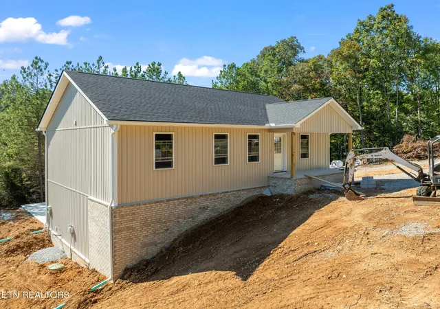 Photo 1 of Single family home for sale at 646 High Point Orchard Rd, Kingston, TN 37763 | MLS# 3621044 | Listing updated on 2026-10-16