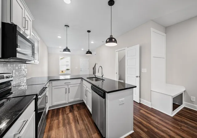 Photo 1 of Single family home for sale at 224 Drayton Dr #G, Clarksville, TN 37042 | MLS# 3621091 | Listing updated on 2026-10-16