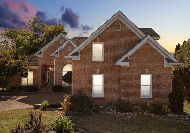 Photo 2 of Single family home for sale at 2601 Thames Ct, Thompsons Station, TN 37179 | MLS# 3622762 | Listing updated on 2026-10-27