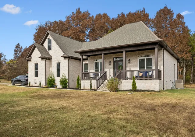 Photo 1 of Single family home for sale at 2713 Newcut Rd, Columbia, TN 38401 | MLS# 3621530 | Listing updated on 2026-10-16