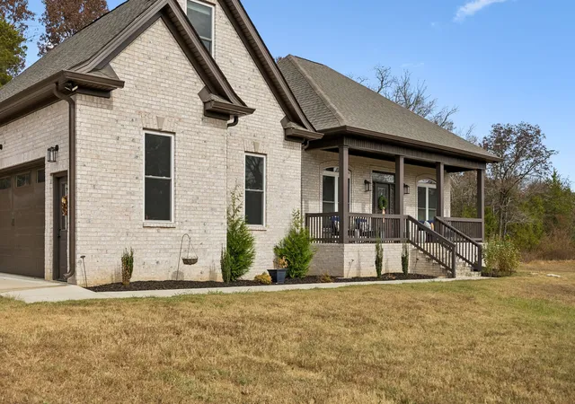Photo 2 of Single family home for sale at 2713 Newcut Rd, Columbia, TN 38401 | MLS# 3621530 | Listing updated on 2026-10-16