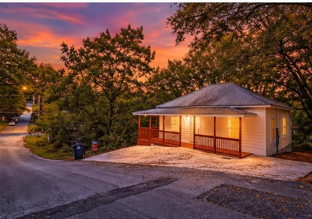 Photo 3 of Single family home for sale at 23 Fortune St, La Fayette, GA 30728 | MLS# 3621234 | Listing updated on 2026-10-28