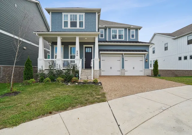 Photo 2 of Single family home for sale at 890 Braidwood Ln, Franklin, TN 37064 | MLS# 3621332 | Listing updated on 2026-10-21