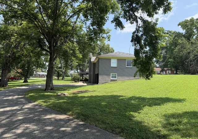 Photo 36 of Single family home for sale at 221 Rising Sun Ln, Old Hickory, TN 37138 | MLS# 3621447 | Listing updated on 2026-10-16