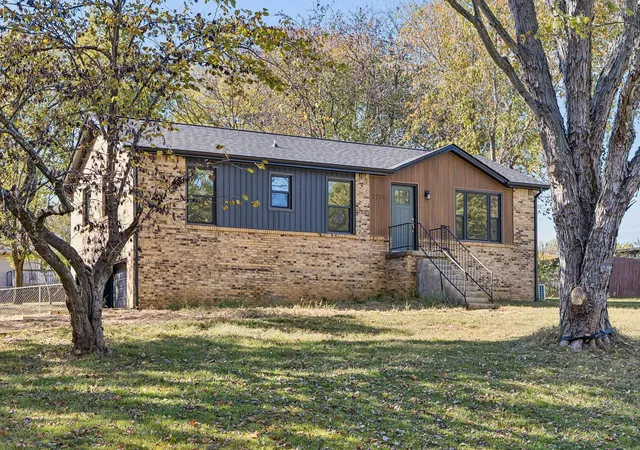 Photo 2 of Single family home for sale at 2218 Stokes Rd, Clarksville, TN 37043 | MLS# 3627620 | Listing updated on 2026-10-30