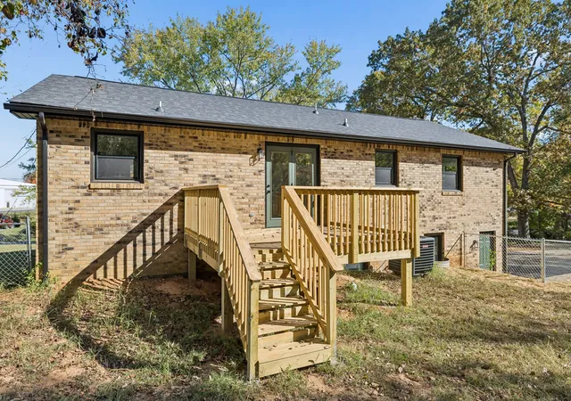 Photo 3 of Single family home for sale at 2218 Stokes Rd, Clarksville, TN 37043 | MLS# 3627620 | Listing updated on 2026-10-30