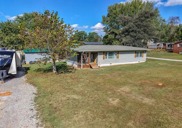 Photo 1 of Single family home for sale at 318 Susanne St, Lawrenceburg, TN 38464 | MLS# 3622747 | Listing updated on 2026-10-20