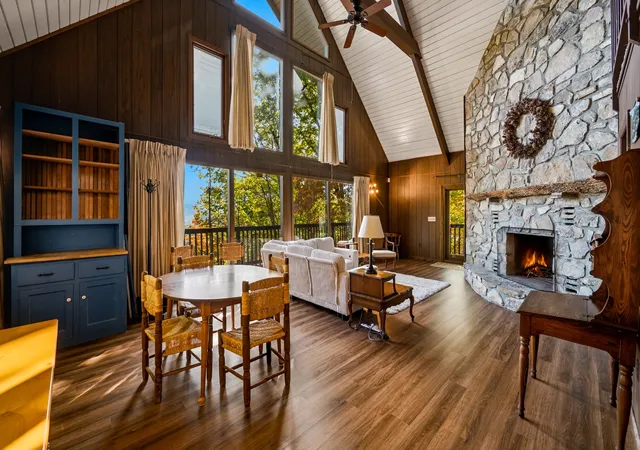 Photo 2 of Single family home for sale at 923 Stans Rd, Gatlinburg, TN 37738 | MLS# 3629501 | Listing updated on 2026-10-30