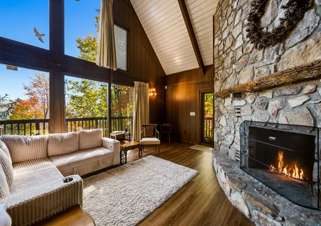 Photo 3 of Single family home for sale at 923 Stans Rd, Gatlinburg, TN 37738 | MLS# 3629501 | Listing updated on 2026-10-30