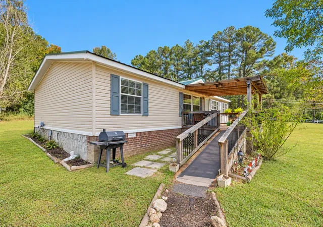 Photo 2 of Manufactured home for sale at 2495 Baker Rd, Goodlettsville, TN 37072 | MLS# 3623276 | Listing updated on 2026-10-26