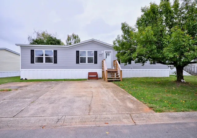 Photo 1 of Manufactured home for sale at 209 Camden Xing, Clarksville, TN 37040 | MLS# 3623134 | Listing updated on 2026-10-20