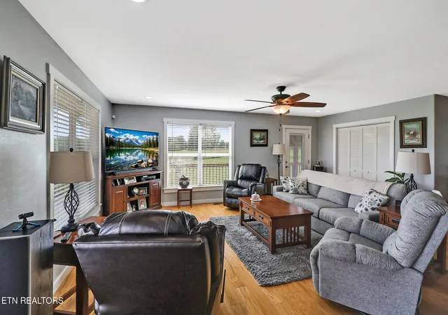 Photo 3 of Single family home for sale at 5285 Red Rd, Sparta, TN 38583 | MLS# 3621339 | Listing updated on 2026-10-16