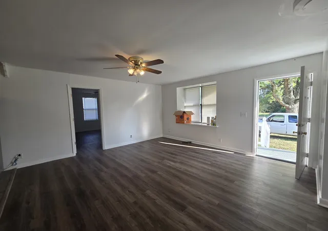 Photo 2 of Single family home for sale at 8015 Sunset Cir, Murfreesboro, TN 37129 | MLS# 3621349 | Listing updated on 2026-10-16