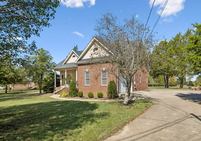 Photo 2 of Single family home for sale at 1006 Ashcroft Way, Mount Juliet, TN 37122 | MLS# 3623966 | Listing updated on 2026-10-23