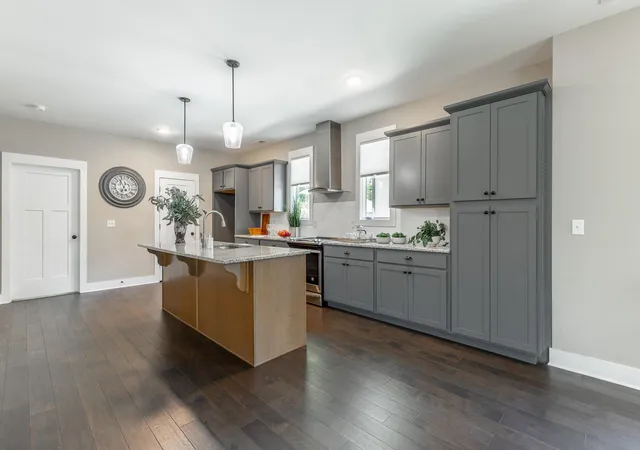 Photo 2 of Single family home for sale at 5505 Alabama Ave, Chattanooga, TN 37409 | MLS# 3621359 | Listing updated on 2026-10-19