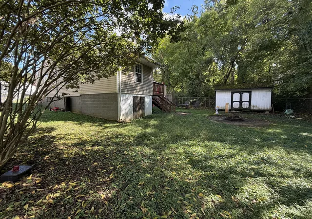 Photo 2 of Single family home for sale at 529 Jackson Ave, Maryville, TN 37804 | MLS# 3621411 | Listing updated on 2026-10-27