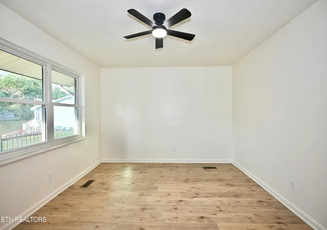 Photo 4 of Single family home for sale at 4403 Mace Ln, Knoxville, TN 37938 | MLS# 3621399 | Listing updated on 2026-10-16