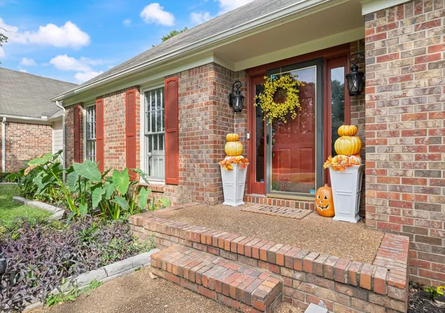 Photo 4 of Single family home for sale at 1706 Haynes Dr, Murfreesboro, TN 37129 | MLS# 3621673 | Listing updated on 2026-10-16