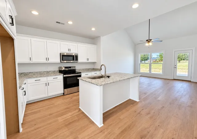 Photo 2 of Single family home for sale at 1439 Unionville Deason Rd, Shelbyville, TN 37160 | MLS# 3621440 | Listing updated on 2026-10-29