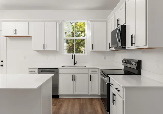 Photo 3 of Sale Pending at 1116 Marlowe Lndg, Nashville, TN 37207 | MLS# 3623688 | Listing updated on 2026-10-21