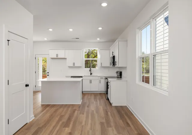 Photo 4 of Sale Pending at 1116 Marlowe Lndg, Nashville, TN 37207 | MLS# 3623688 | Listing updated on 2026-10-21