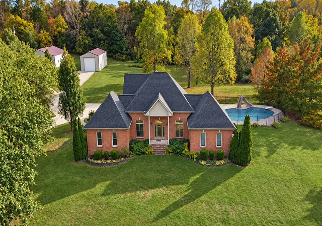 Photo 2 of Single family home for sale at 6341 Bethlehem Rd, Springfield, TN 37172 | MLS# 3621702 | Listing updated on 2026-10-22