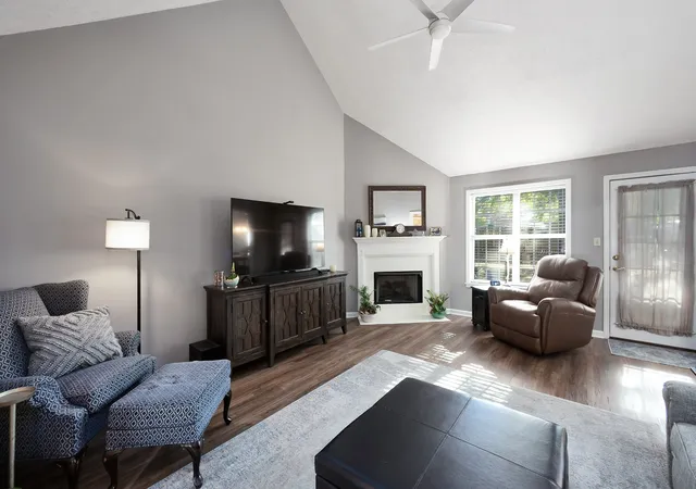 Photo 2 of Single family home for sale at 117 Baymeadows Dr, Jackson, TN 38305 | MLS# 3621492 | Listing updated on 2026-10-16