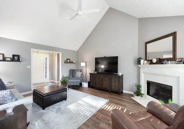 Photo 3 of Single family home for sale at 117 Baymeadows Dr, Jackson, TN 38305 | MLS# 3621492 | Listing updated on 2026-10-16