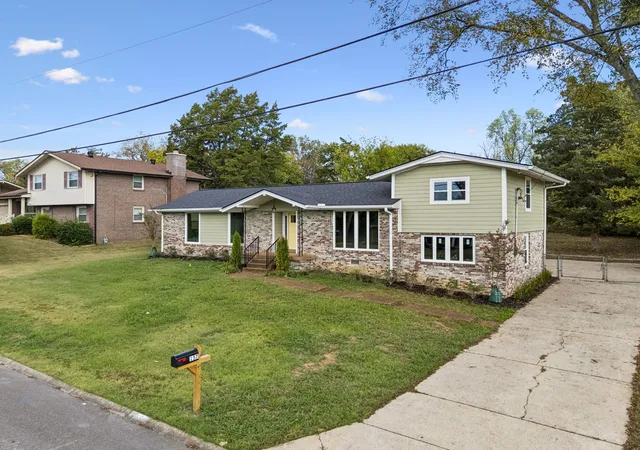 Photo 2 of Single family home for sale at 157 Timber Ridge Dr, Nashville, TN 37217 | MLS# 3623041 | Listing updated on 2026-10-25