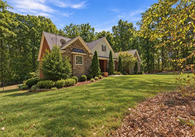 Photo 1 of Single family home for sale at 5751 Pinewood Rd, Franklin, TN 37064 | MLS# 3622006 | Listing updated on 2026-10-29