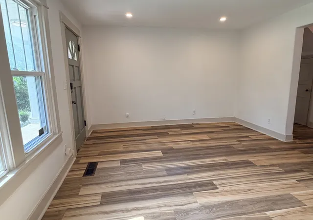 Photo 3 of Single family home for sale at 933a Spain Ave, Nashville, TN 37216 | MLS# 3621582 | Listing updated on 2026-10-16