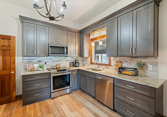 Photo 3 of Single family home for sale at 116 W Swan St, Centerville, TN 37033 | MLS# 3621929 | Listing updated on 2026-10-22