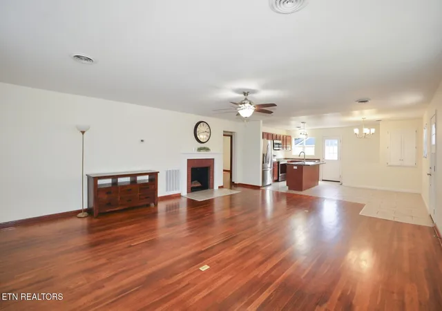Photo 3 of Single family home for sale at 1306 George Ave, Jefferson City, TN 37760 | MLS# 3621640 | Listing updated on 2026-10-16