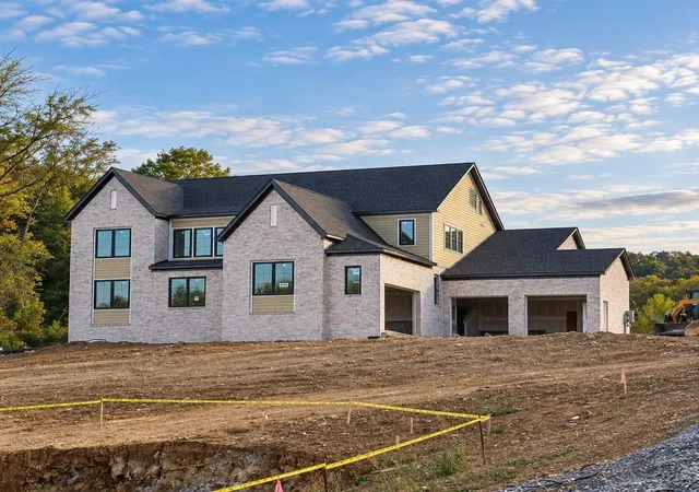 Photo 1 of Mansion for sale at 7262 Murrel Dr, Franklin, TN 37064 | MLS# 3621701 | Listing updated on 2026-10-28