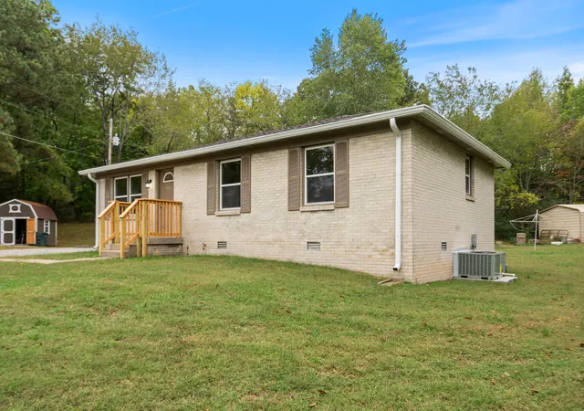 Photo 2 of Single family home for sale at 118 Spanish Ct, Dickson, TN 37055 | MLS# 3622187 | Listing updated on 2026-10-27