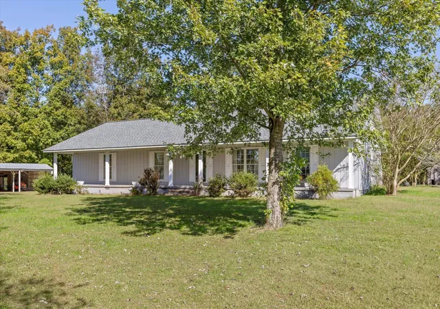 Photo 3 of Single family home for sale at 562 County Rd 783, Ider, AL 35981 | MLS# 3621711 | Listing updated on 2026-10-16