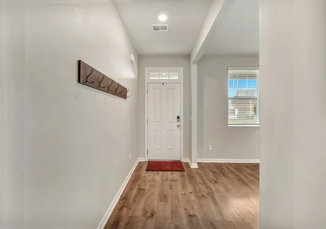 Photo 2 of Single family home for sale at 4070 Beach Way, White House, TN 37188 | MLS# 3621900 | Listing updated on 2026-10-21