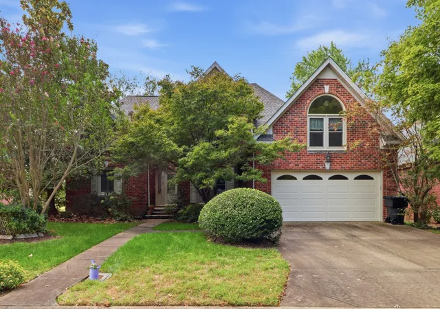 Single family home for sale at 218 White Cloud Trl, Murfreesboro, TN 37127 | MLS# 3621894