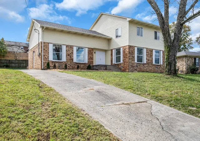 Photo 2 of Single family home for sale at 3032 Runabout Dr, Nashville, TN 37217 | MLS# 3621903 | Listing updated on 2026-10-21