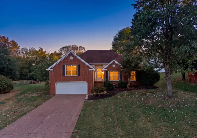 Single family home for sale at 1809 Kara Ct, Spring Hill, TN 37174 | MLS# 3623927